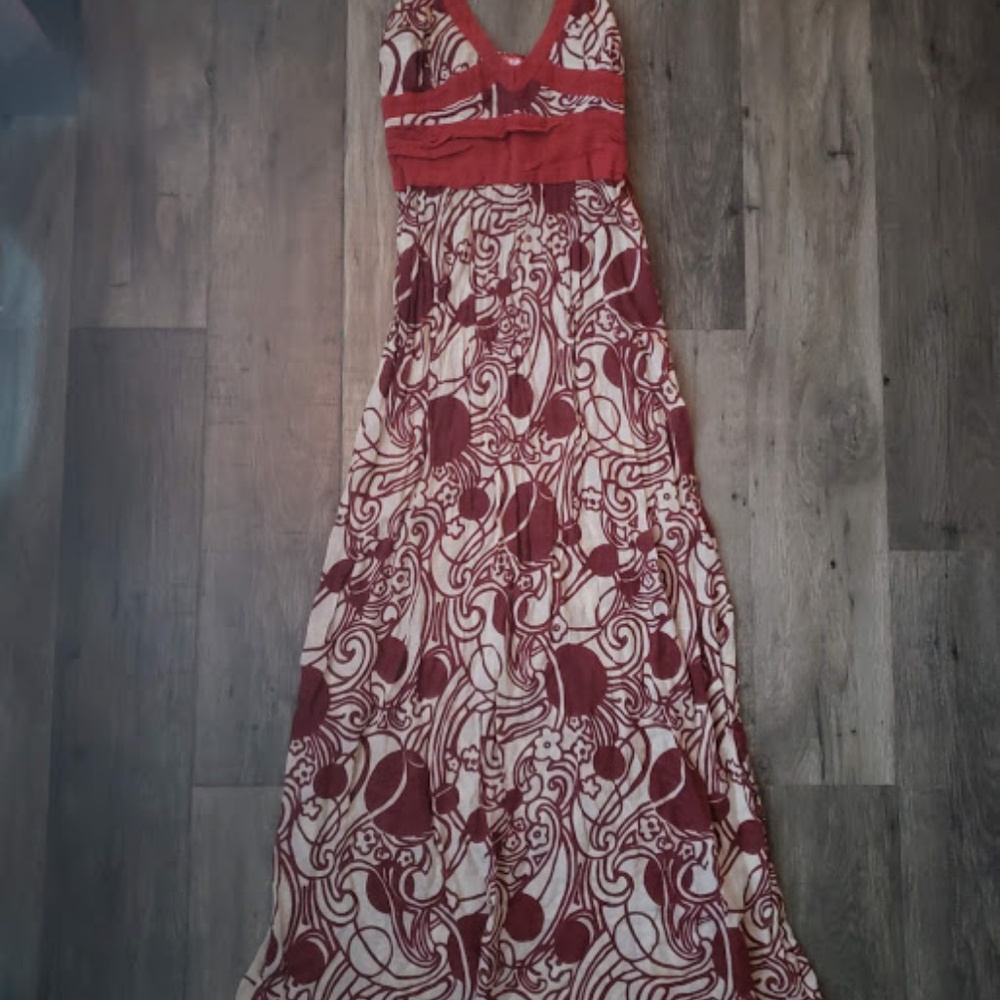 Dress - Picture 2 of 4